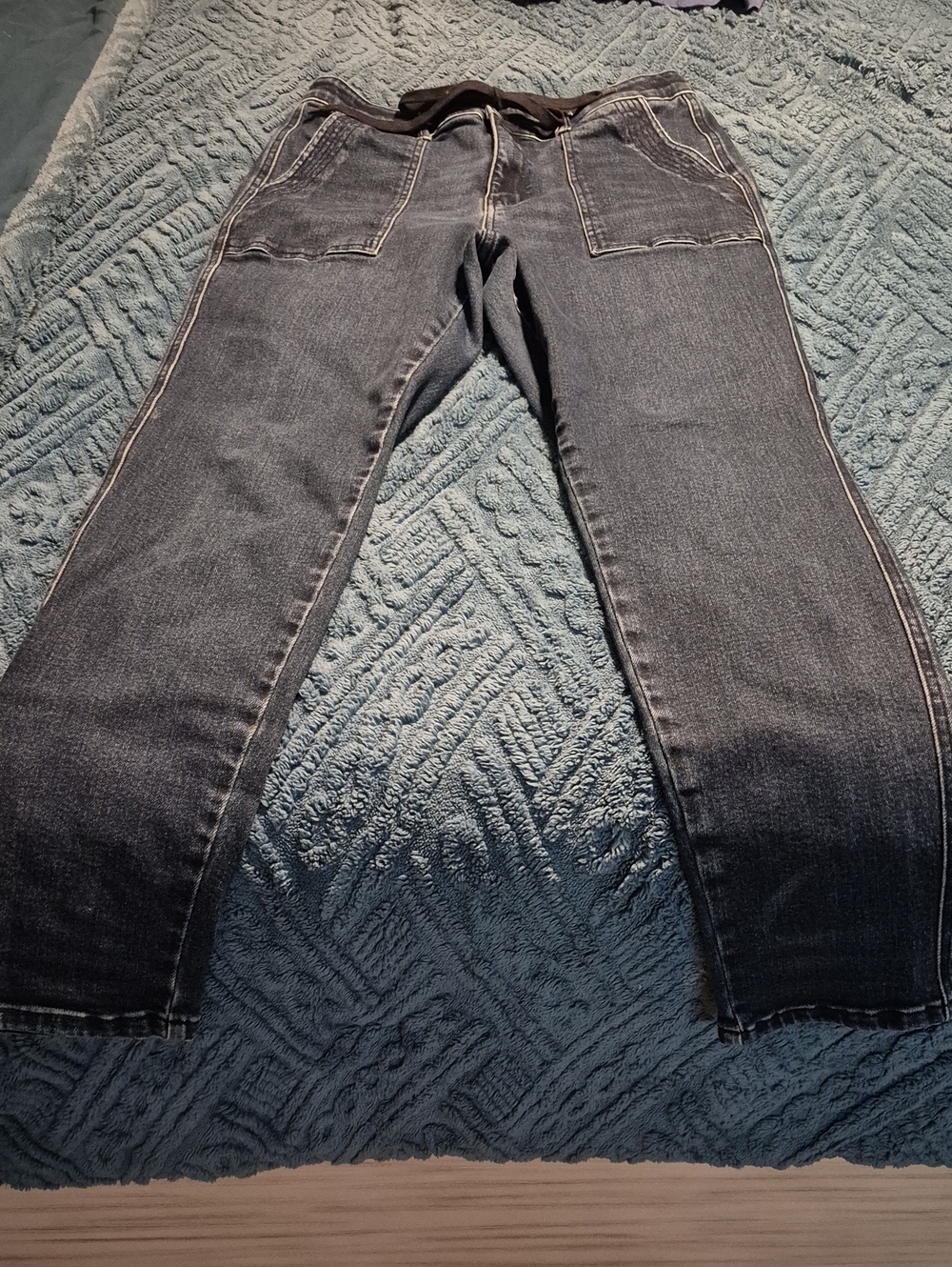 EUC Judy Blue Highrise Joggers Size 11/30